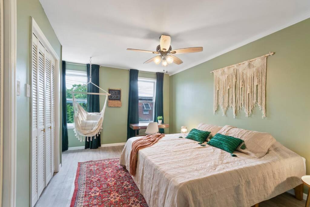 Trendy Fishtown Mid-century Modern Inspired Holiday home *