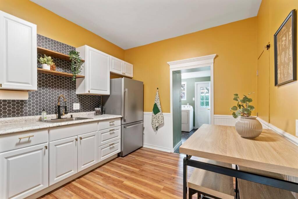 Trendy Fishtown Mid-century Modern Inspired Holiday home *
