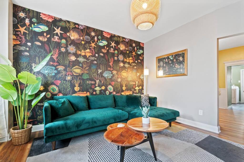 Trendy Fishtown Mid-century Modern Inspired Holiday home Philadelphia